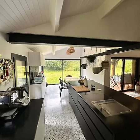 Modern Hossegor Oasis